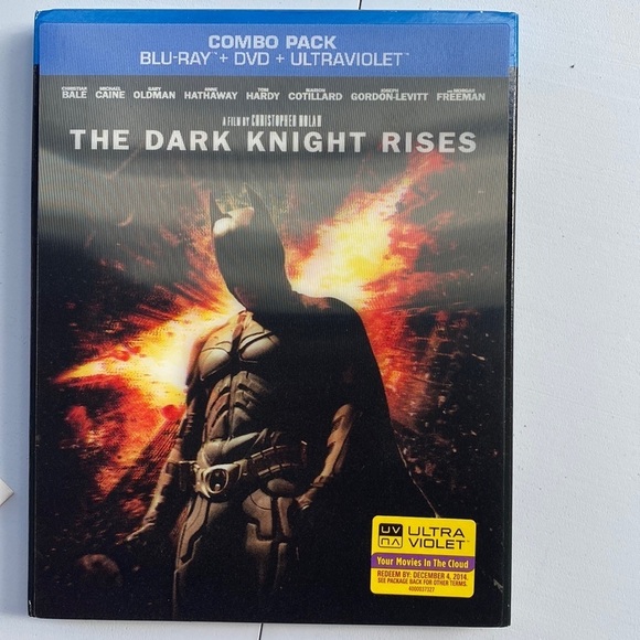 The Dark Knight Rises Blu Ray - Picture 1 of 4